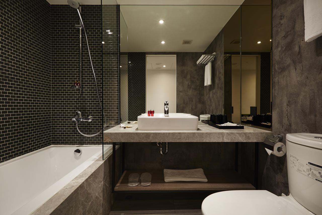 Goldinn Hotel Taipei Bagian luar foto