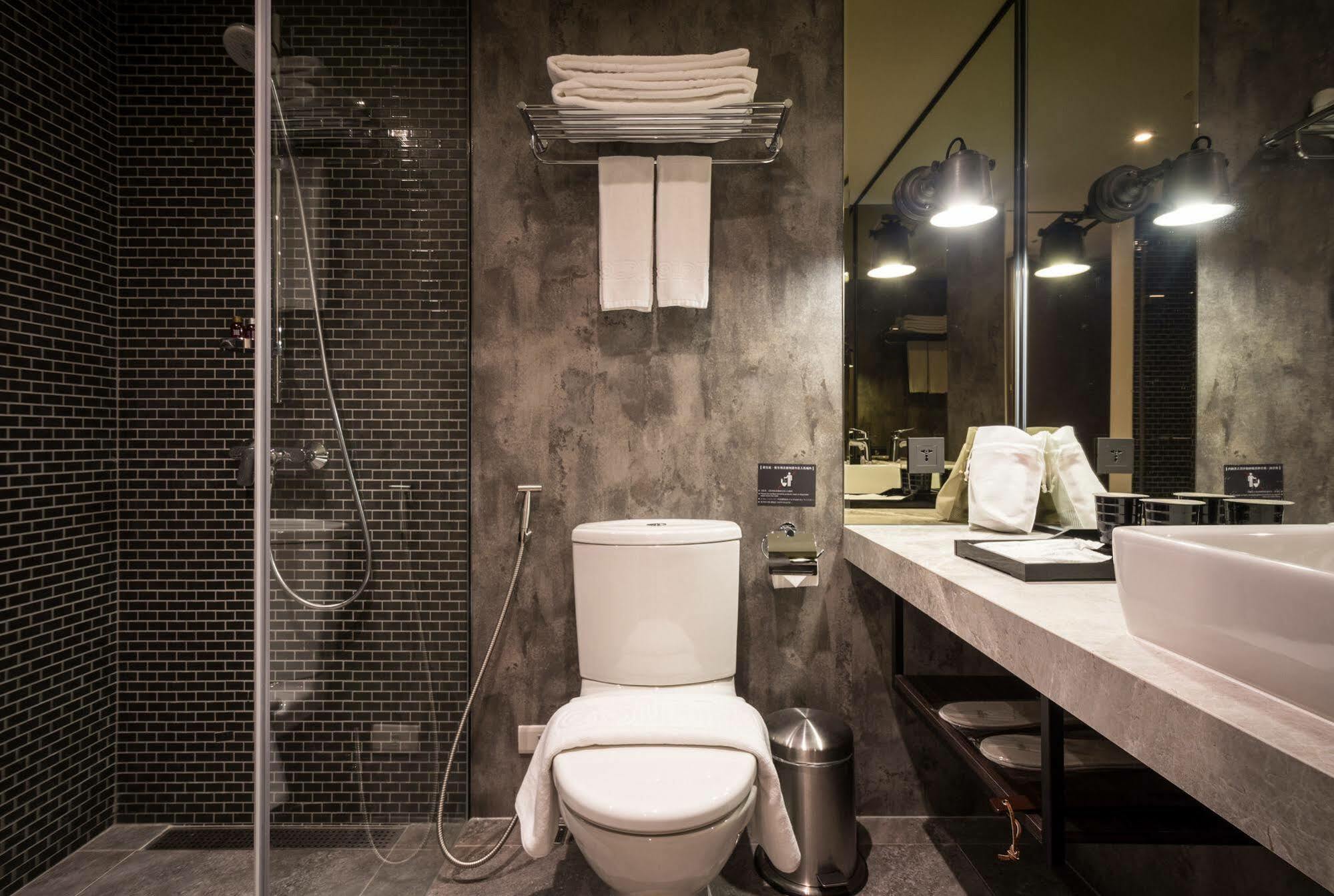 Goldinn Hotel Taipei Bagian luar foto