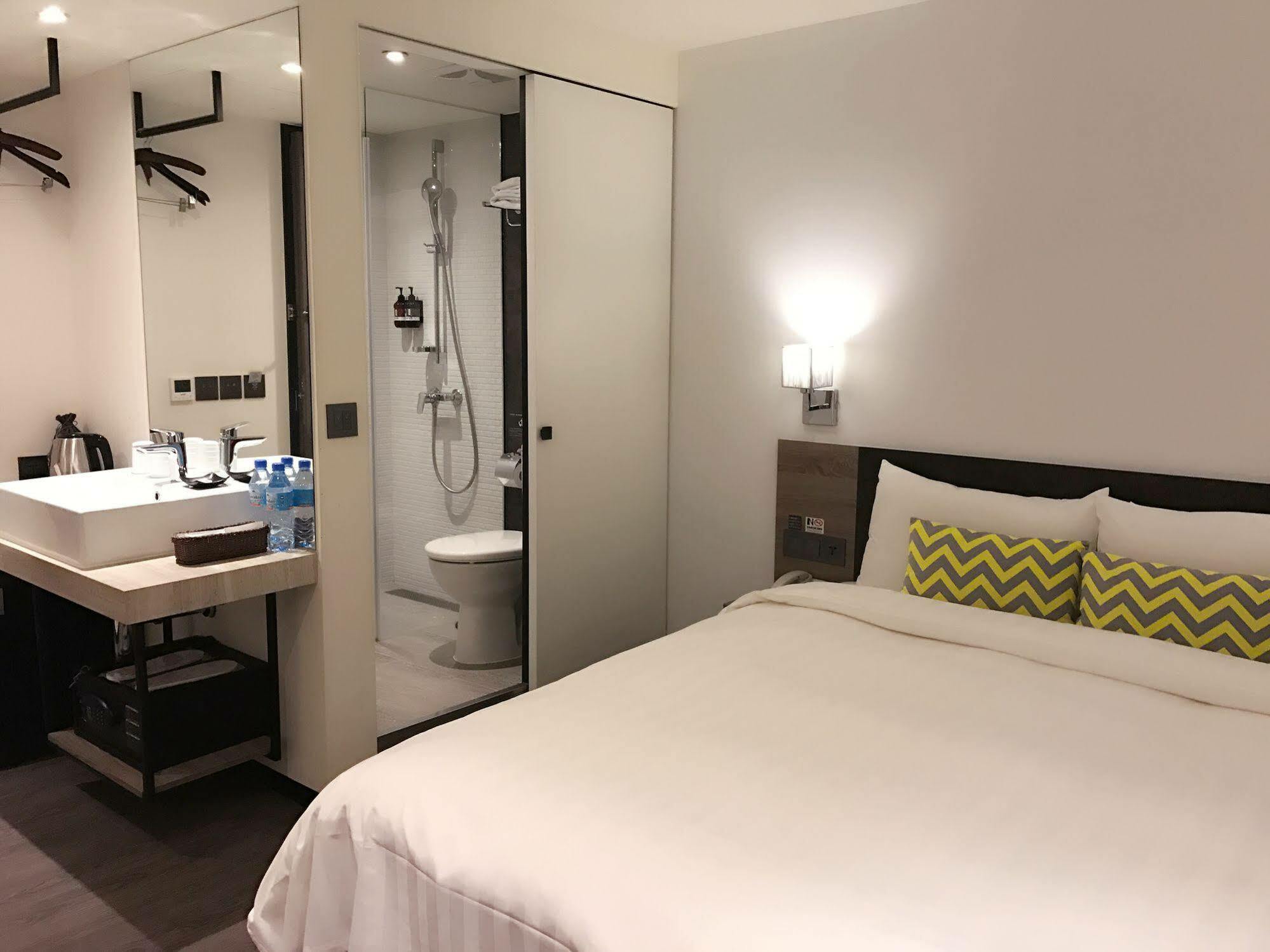 Goldinn Hotel Taipei Bagian luar foto